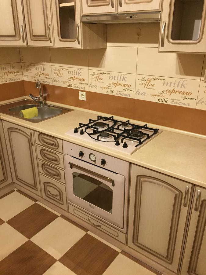 Apartment On Kostyushka 20 ลวีฟ ภายนอก รูปภาพ