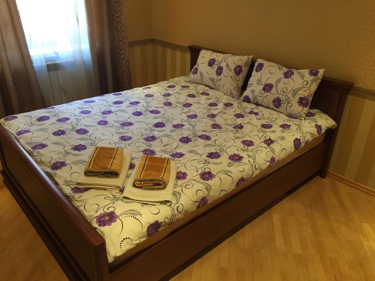 Apartment On Kostyushka 20 ลวีฟ ภายนอก รูปภาพ